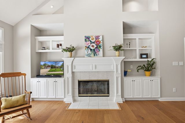 4357 Riverbirch Run, Zionsville, IN 46077