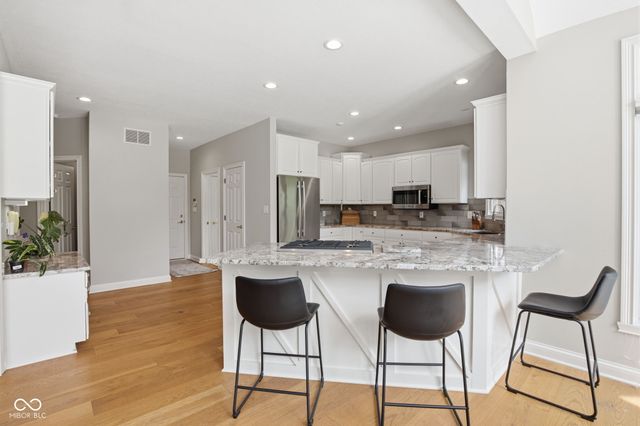 4357 Riverbirch Run, Zionsville, IN 46077