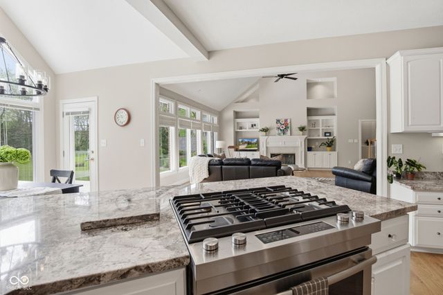 4357 Riverbirch Run, Zionsville, IN 46077