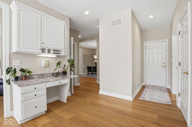 4357 Riverbirch Run, Zionsville, IN 46077