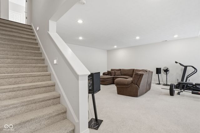 4357 Riverbirch Run, Zionsville, IN 46077