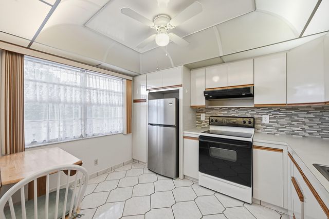 2302 Lucaya Lane E3, Coconut Creek, FL 33066