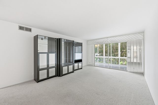 2302 Lucaya Lane E3, Coconut Creek, FL 33066