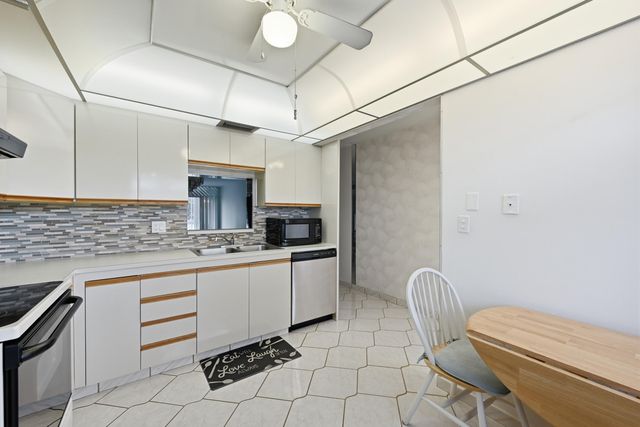 2302 Lucaya Lane E3, Coconut Creek, FL 33066