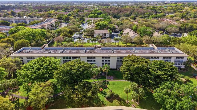 2302 Lucaya Lane E3, Coconut Creek, FL 33066