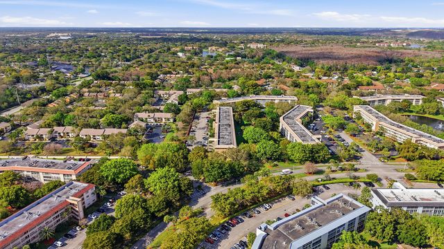 2302 Lucaya Lane E3, Coconut Creek, FL 33066