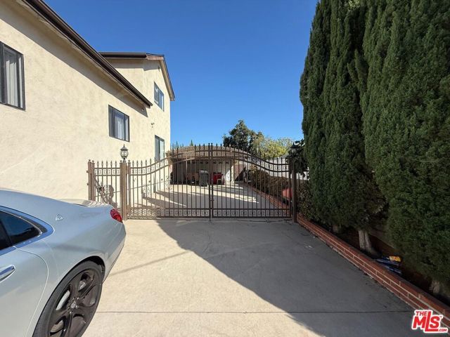 4306 Pennsylvania Avenue, La Crescenta, CA 91214