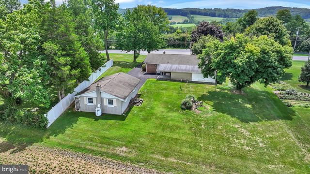 595 NEW SCHAEFFERSTOWN RD, Bernville, PA 19506
