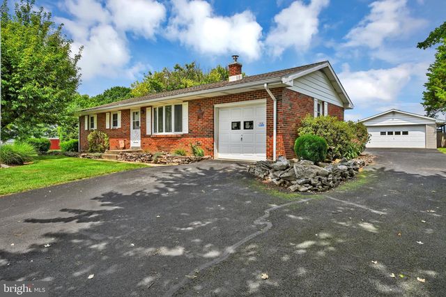 595 NEW SCHAEFFERSTOWN RD, Bernville, PA 19506