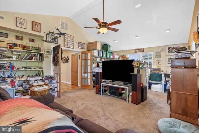 21 RED ROSE DR, Levittown, PA 19056