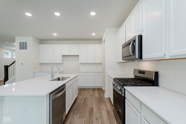 6664 Seattle Slew Drive, Whitestown, IN 46075