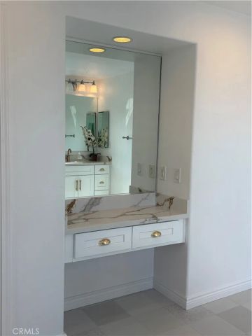 1324 S Swan Loop South, Upland, CA 91784