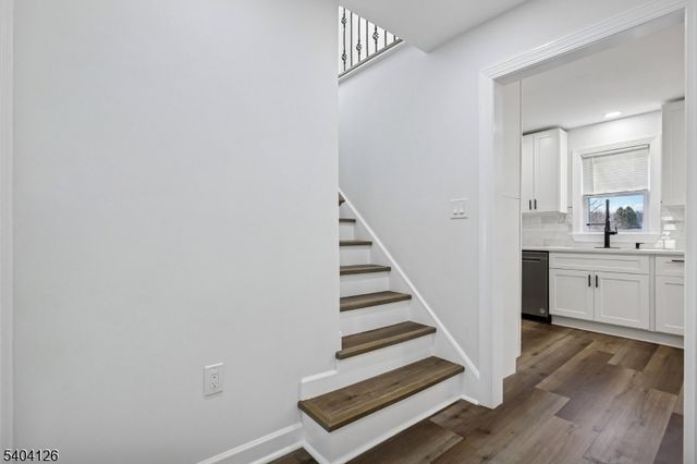 85 Madison St, Newton Town, NJ 07860