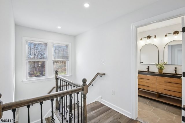 85 Madison St, Newton Town, NJ 07860