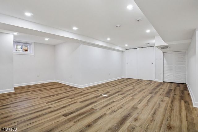 85 Madison St, Newton Town, NJ 07860