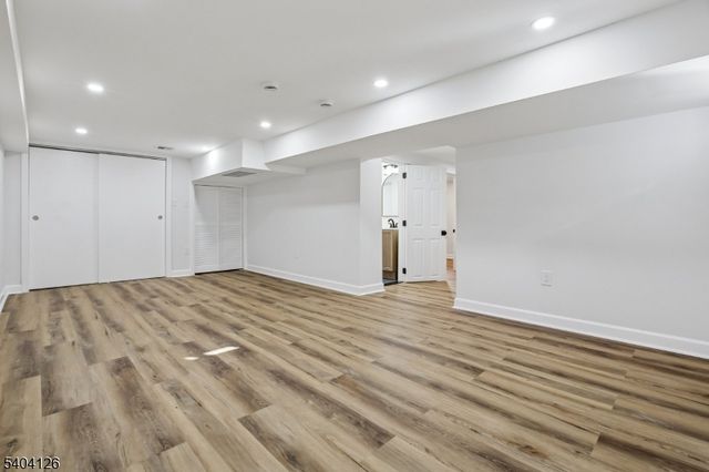 85 Madison St, Newton Town, NJ 07860