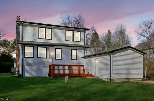 85 Madison St, Newton Town, NJ 07860