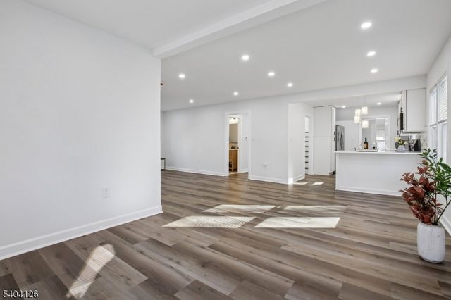 85 Madison St, Newton Town, NJ 07860