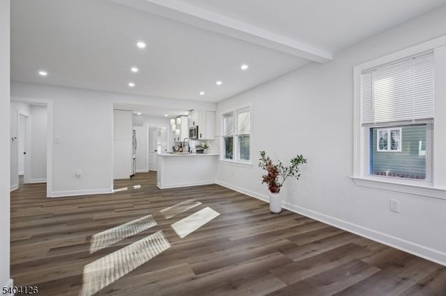 85 Madison St, Newton Town, NJ 07860