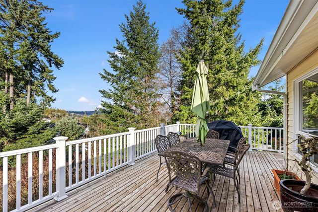 7331 E Center Street, Port Orchard, WA 98366