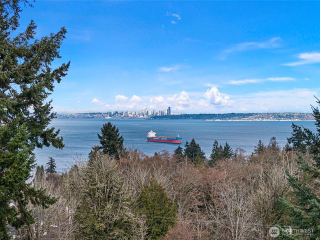 7331 E Center Street, Port Orchard, WA 98366