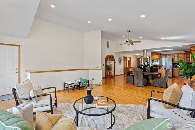 7331 E Center Street, Port Orchard, WA 98366