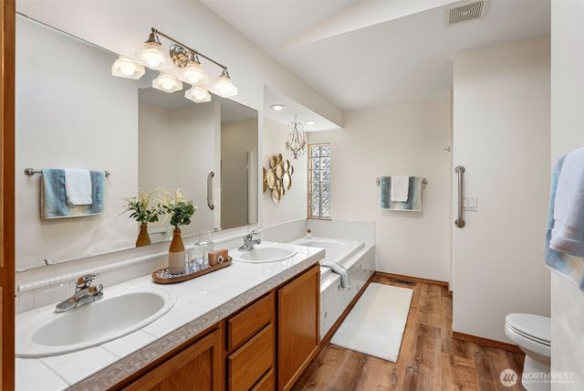 7331 E Center Street, Port Orchard, WA 98366