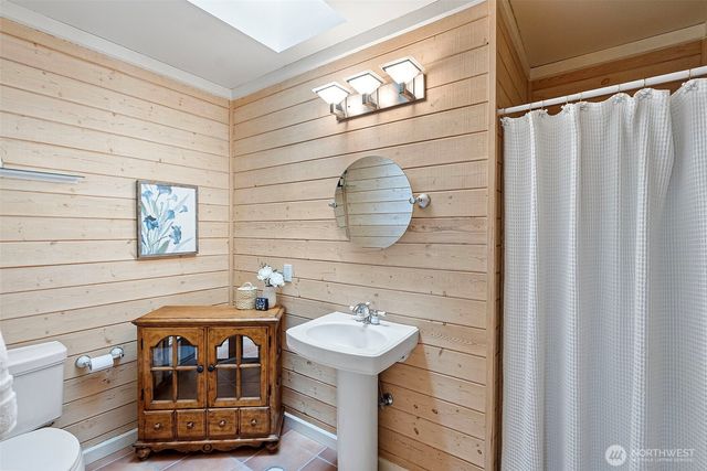 7331 E Center Street, Port Orchard, WA 98366