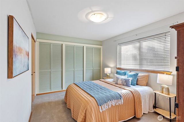 7331 E Center Street, Port Orchard, WA 98366