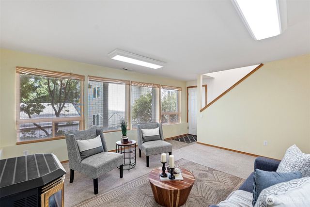 7331 E Center Street, Port Orchard, WA 98366