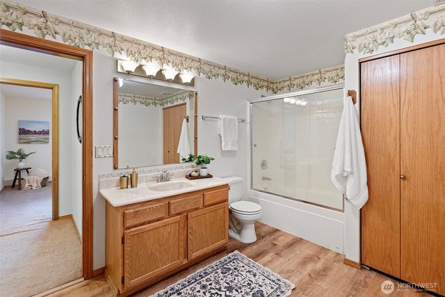 7331 E Center Street, Port Orchard, WA 98366