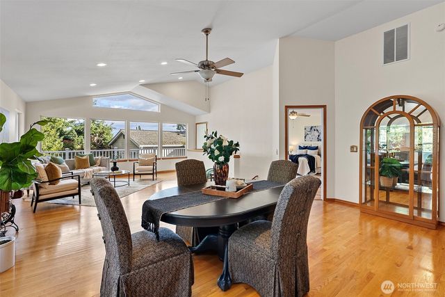 7331 E Center Street, Port Orchard, WA 98366