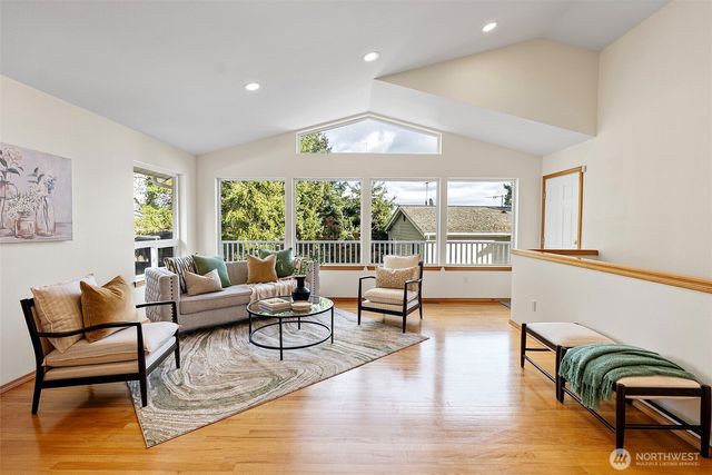 7331 E Center Street, Port Orchard, WA 98366