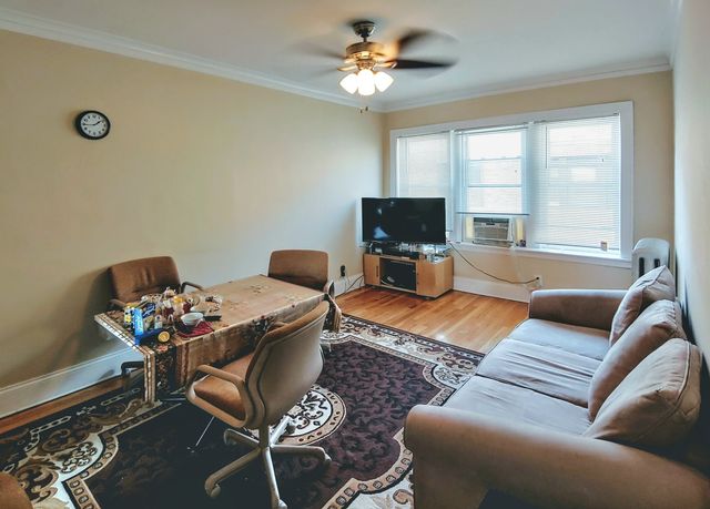 4815 N Springfield Avenue 3E, Chicago, IL 60625
