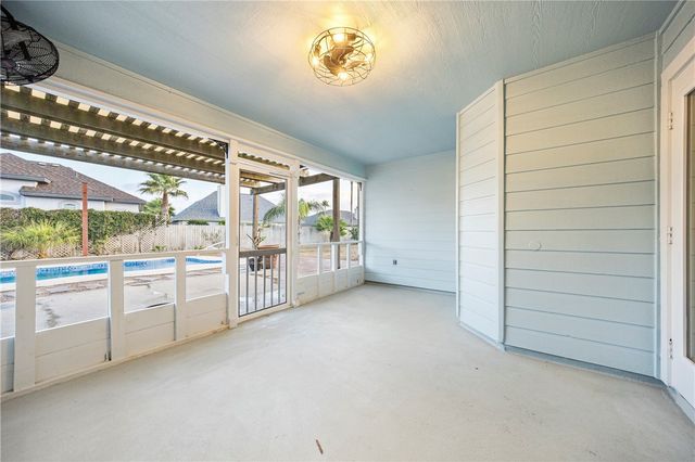 13970 Lanyard Dr, Corpus Christi, TX 78418