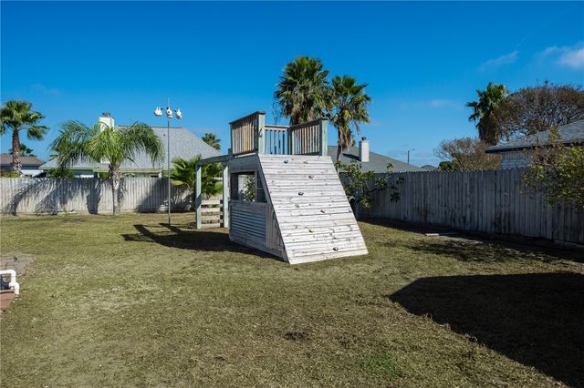 13970 Lanyard Dr, Corpus Christi, TX 78418