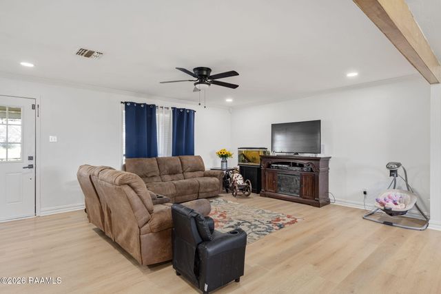 2398 Doyle Melancon Road, Breaux Bridge, LA 70517