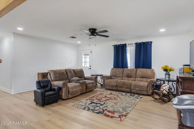 2398 Doyle Melancon Road, Breaux Bridge, LA 70517