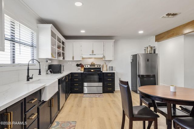 2398 Doyle Melancon Road, Breaux Bridge, LA 70517