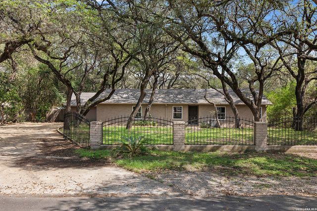 210 S MANTON LN, Castle Hills, TX 78213