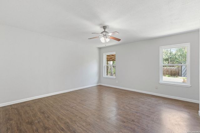 210 S MANTON LN, Castle Hills, TX 78213