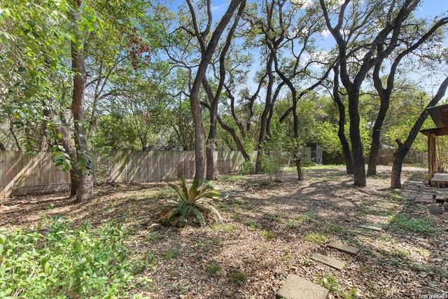 210 S MANTON LN, Castle Hills, TX 78213