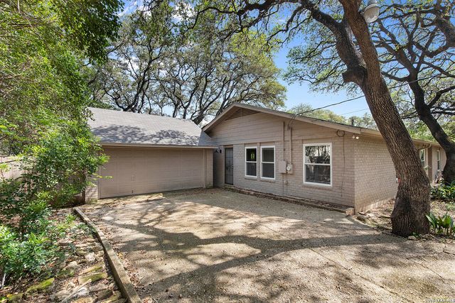 210 S MANTON LN, Castle Hills, TX 78213