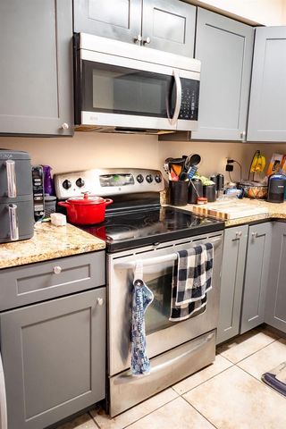 8204 TRAMMELL TRAIL, Tampa, FL 33619