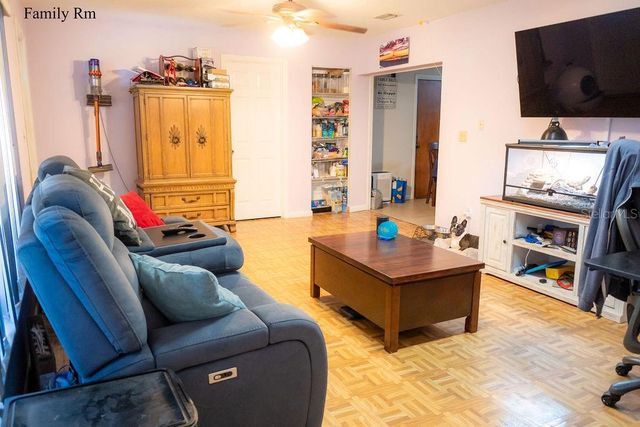 8204 TRAMMELL TRAIL, Tampa, FL 33619