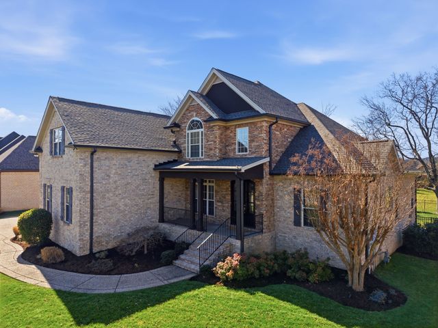1006 Whispering Wind Way, Hendersonville, TN 37075