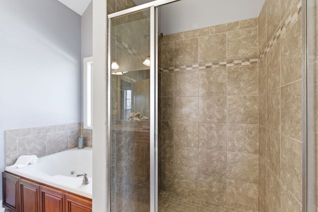 1006 Whispering Wind Way, Hendersonville, TN 37075