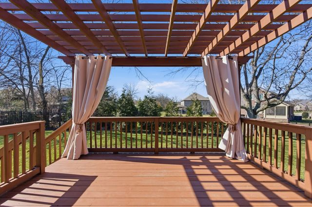 1006 Whispering Wind Way, Hendersonville, TN 37075