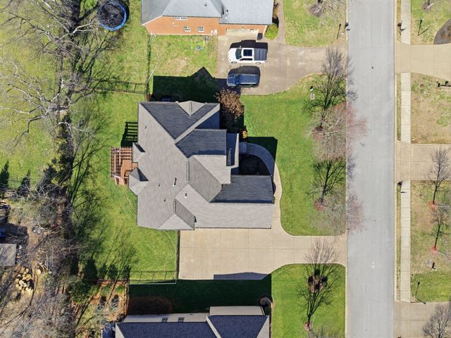 1006 Whispering Wind Way, Hendersonville, TN 37075