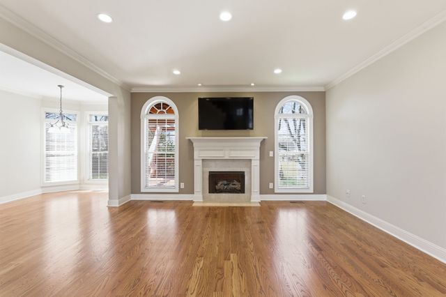 1006 Whispering Wind Way, Hendersonville, TN 37075